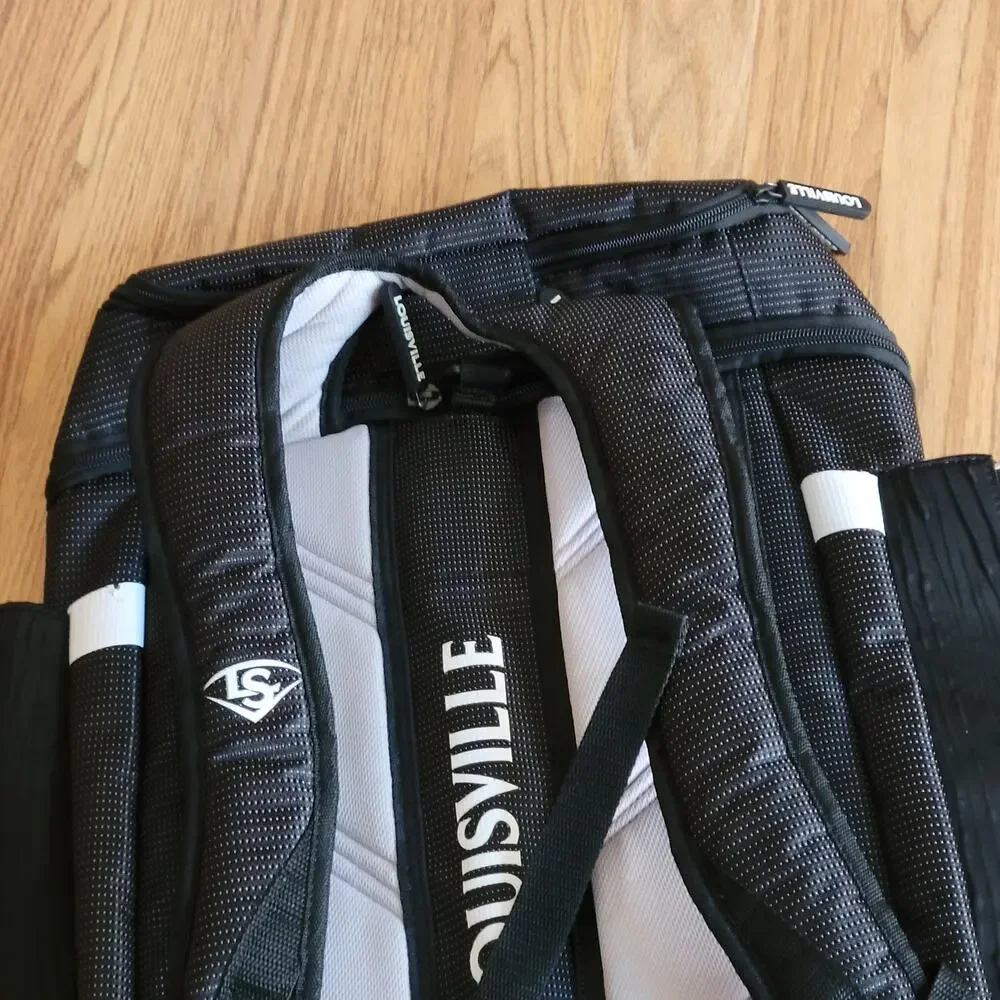 Louisville Slugger WTL9702 Black White Select Stick Pack Bat Pack Backpack